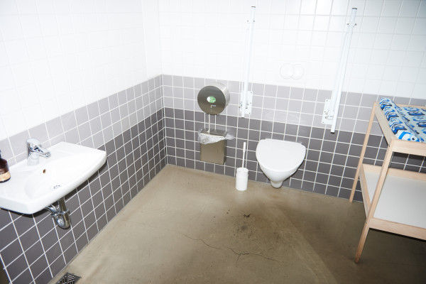 ©MA-toilets-loft-hostel-3740