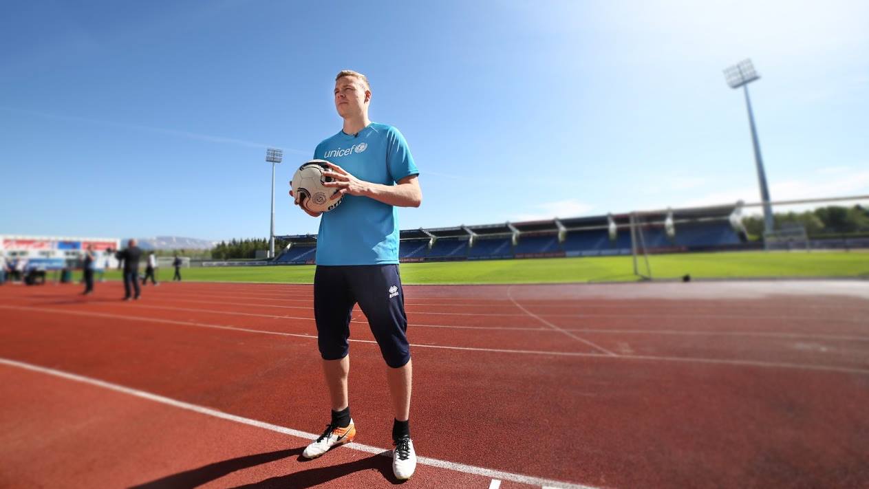 Iceland’s Football Team Drumming Up Support For UNICEF