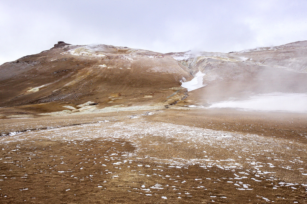 From Heavenly Lakes to Hell’s Gates: Seeing Northern Iceland