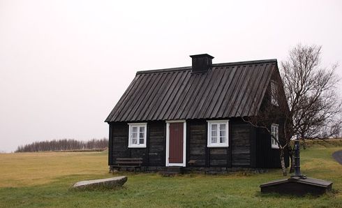 American Builds 19th Century Icelandic House In Cape Cod