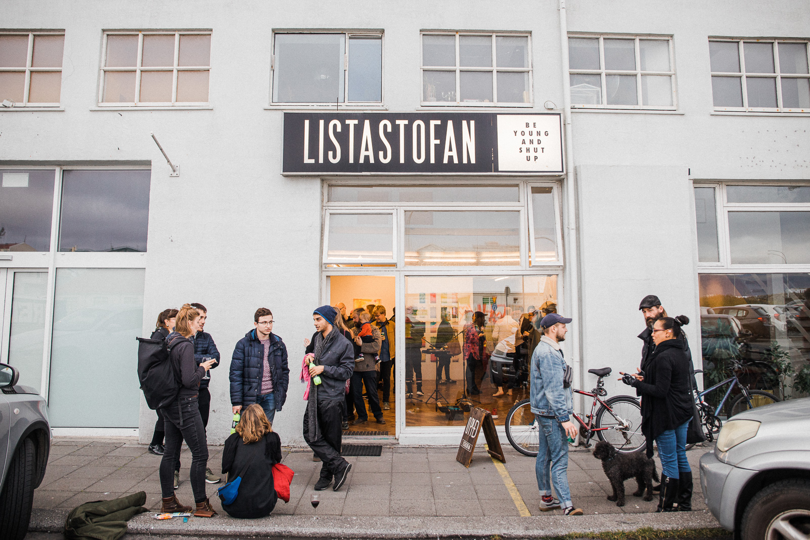 A Huge, Awesome Experiment: Listastofan Closes