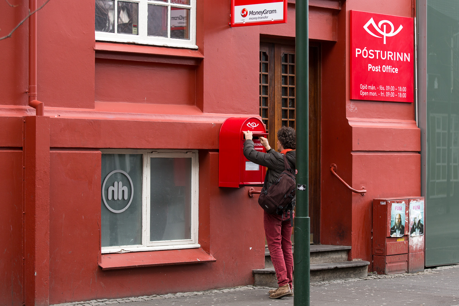 Hidden Countryside Tax: Bolungarvík Resident Charded 20.000 ISK For Shipping
