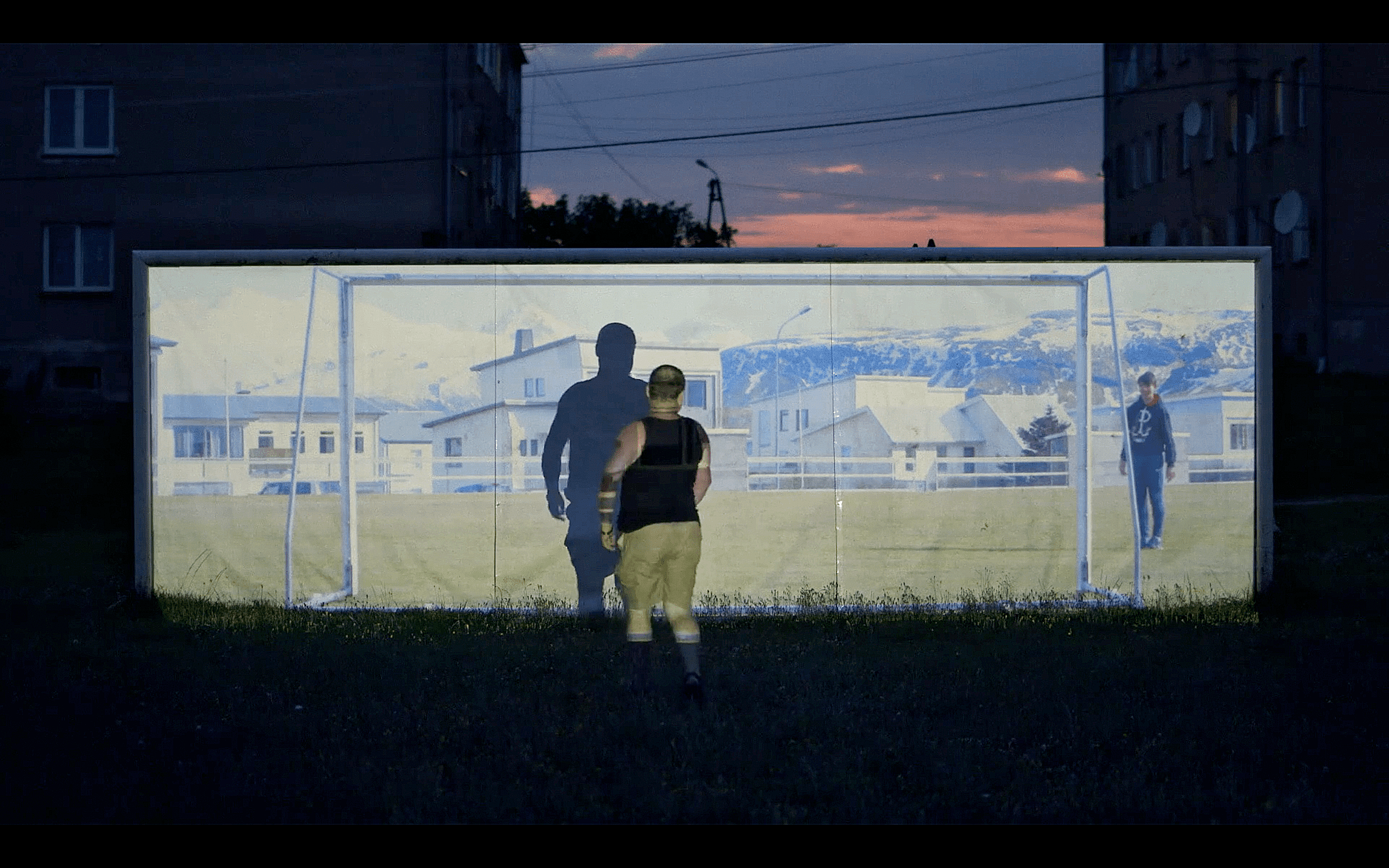 Polish-Icelandic: A Society Emerges
