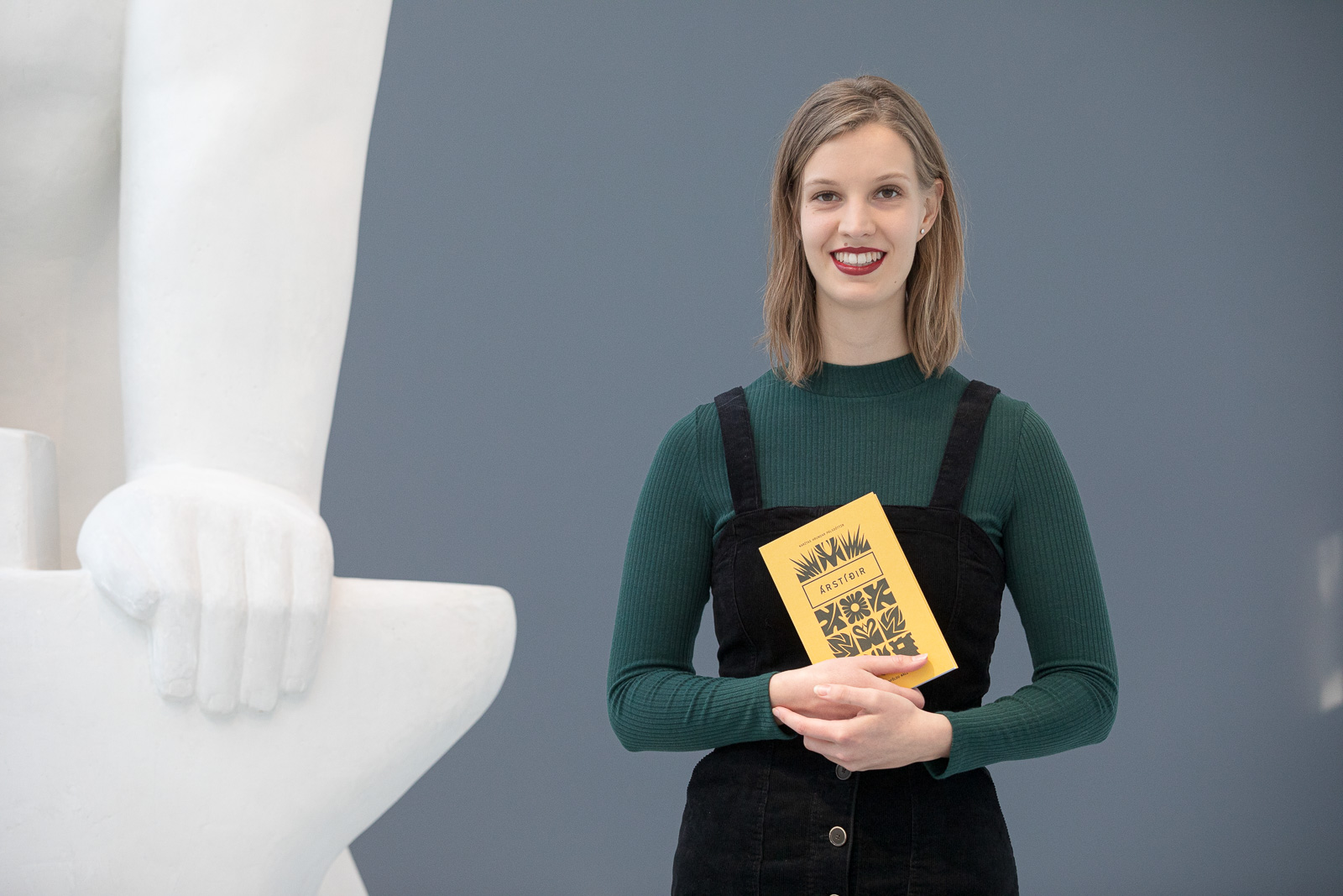 Karítas Hrundar Pálsdóttir’s ‘Árstíðir’: Learning Icelandic Through Literature