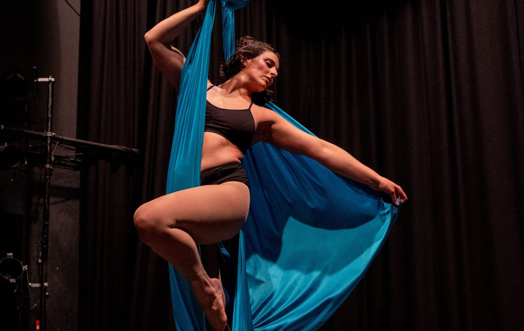 Flying Through Fringe: “Rebirth” Explores An Unstable World Through The Aerial Arts