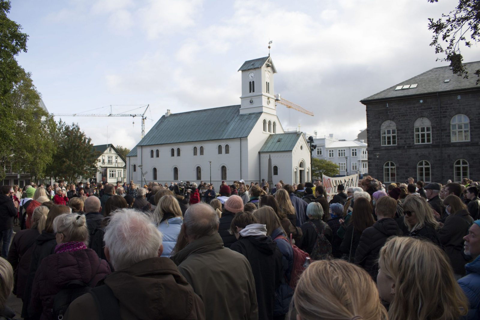 PHOTOS: Hundreds Gather In Front Of Parliament To Protest Deportation Of Family