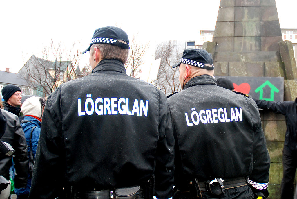 From Iceland – Negotiations on whether the police weapons rules need to be reviewed