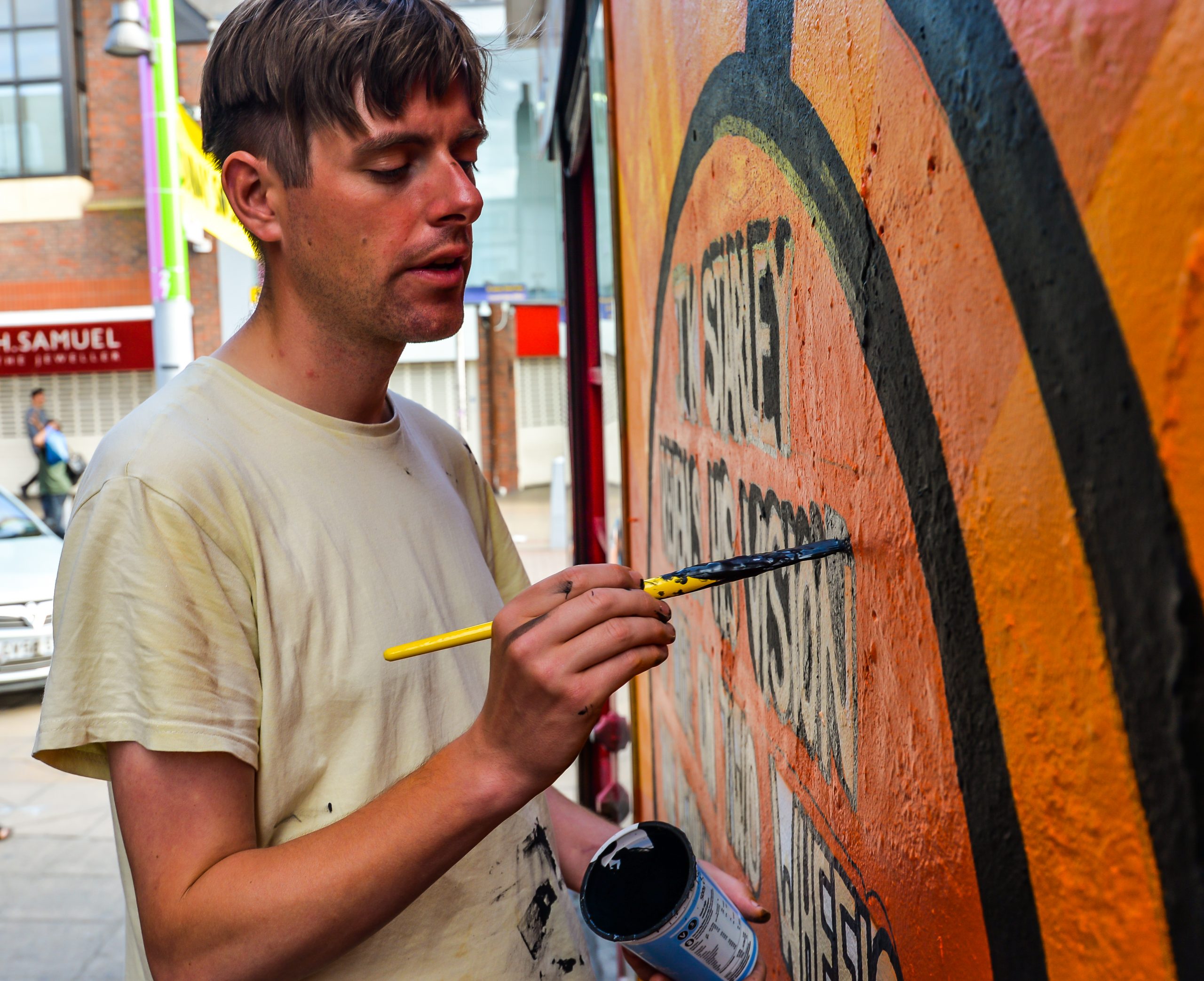 Want Some Wordplay? Muralist Angry Dan Brings His Limerick Fuelled Art To Reykjavík Fringe