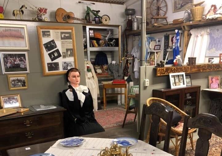 Couple Runs Museum Of Personal Items In Reykjadalur