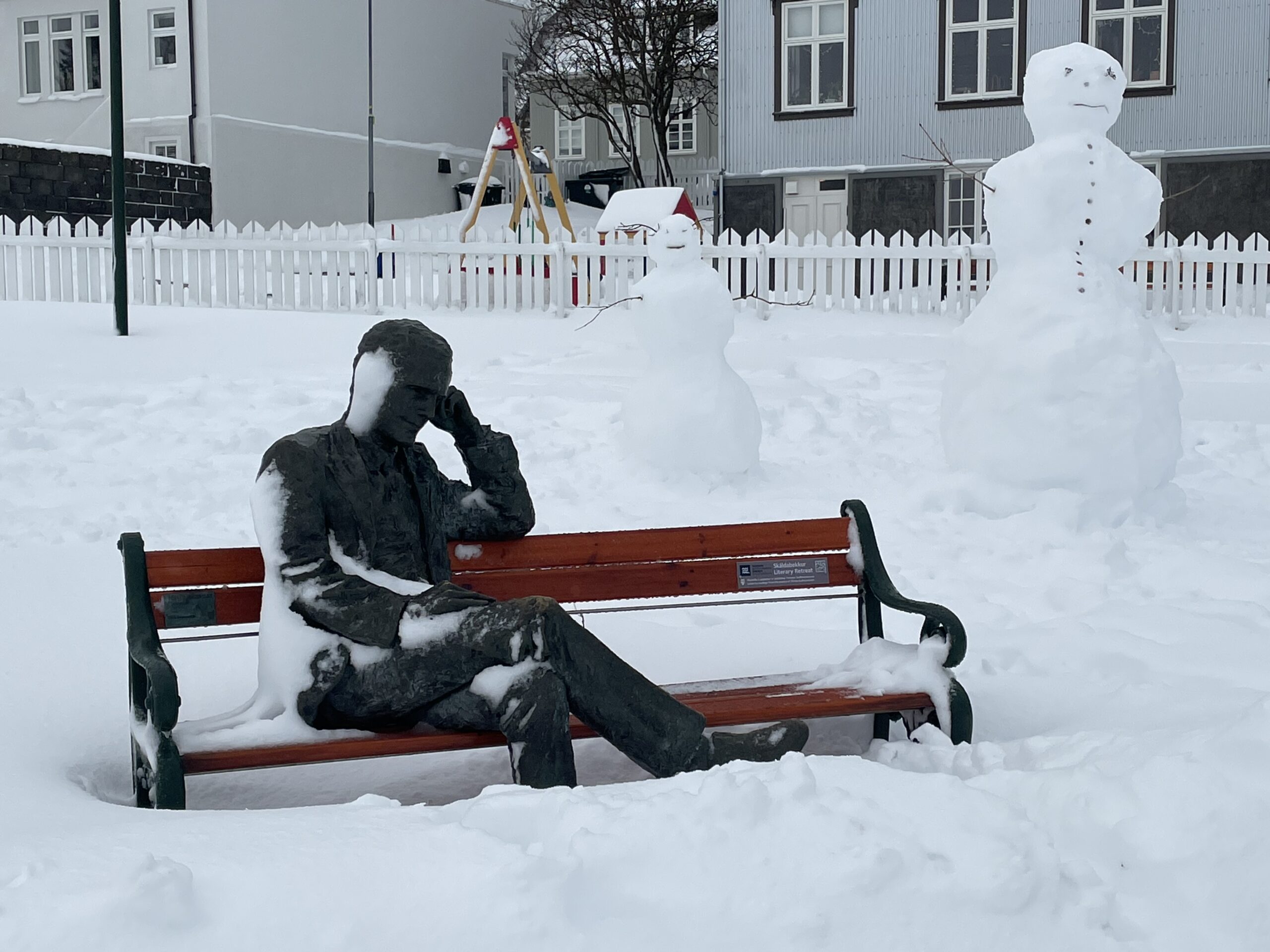 Heavy Snowfall Disrupts Valentine’s Day In Reykjavík