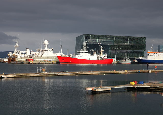 Plans To Build Electric Fuel Stations For Ships