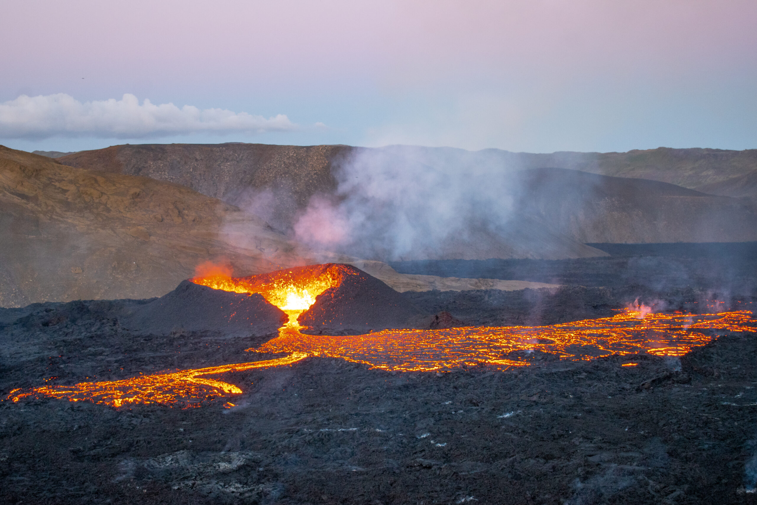 Daily Volcano Briefing: Eruption Closed Today Due To Yellow Weather Warning