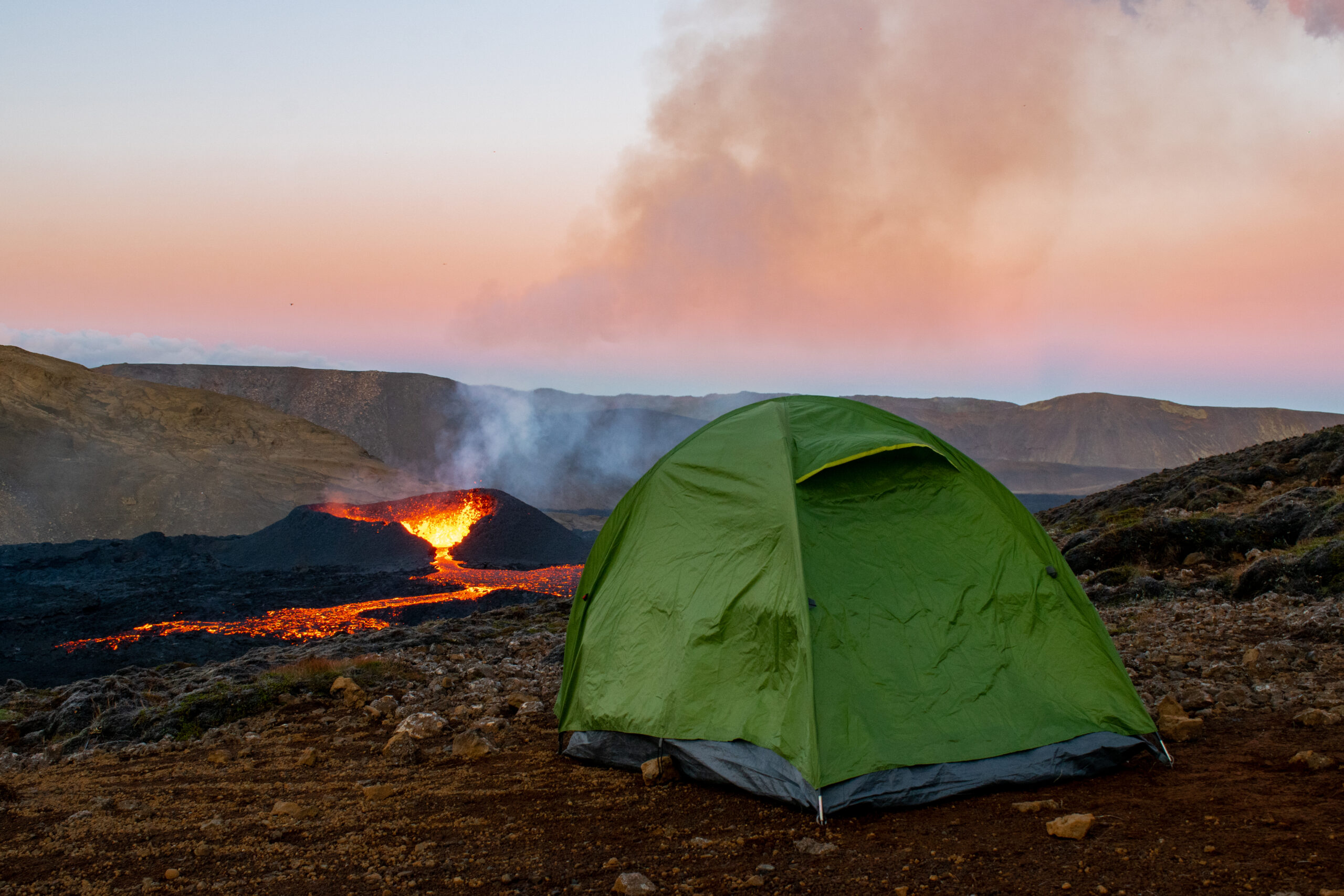 Daily Volcano Briefing: Eruption Trails Reopen, Hiking With Dogs