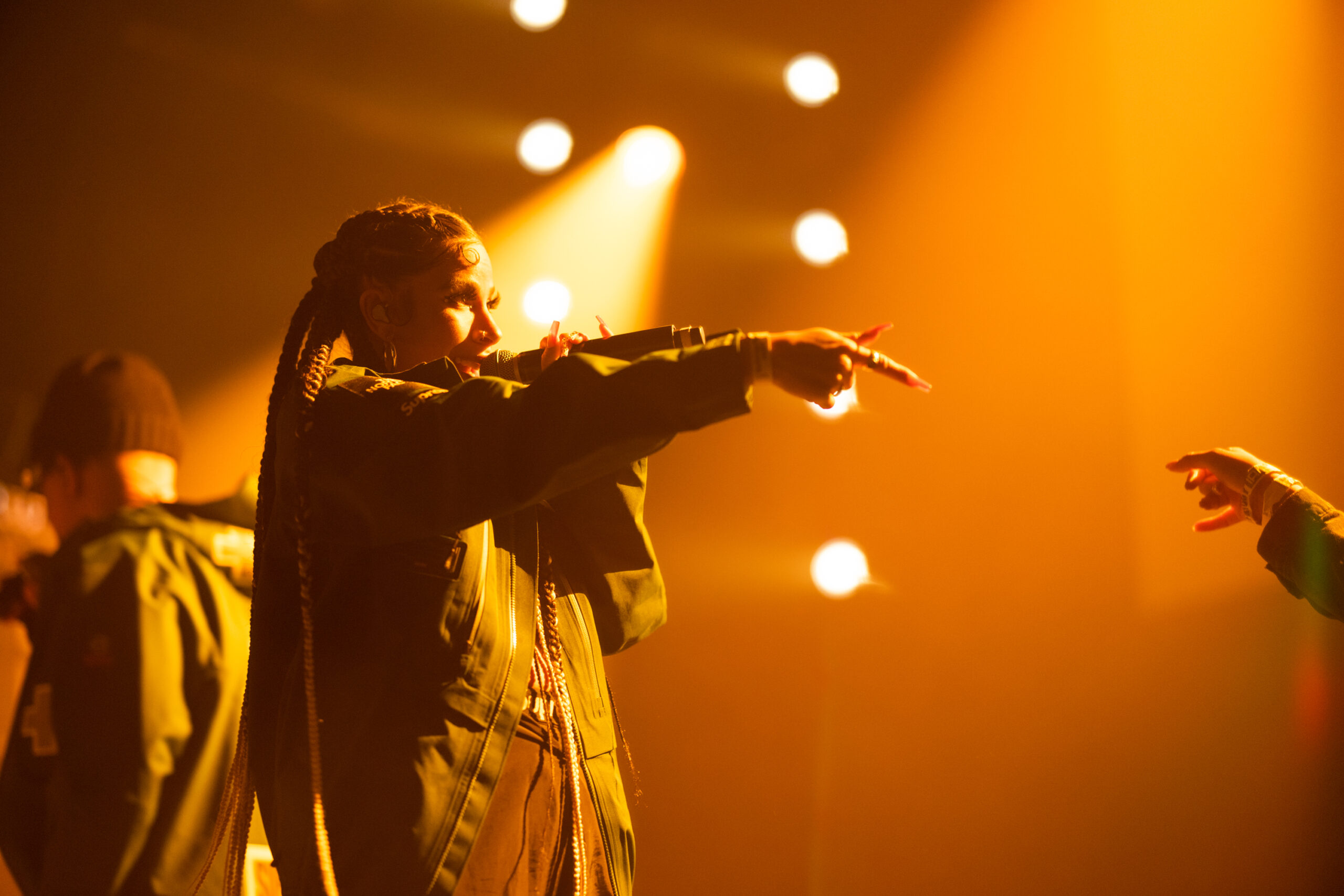 Airwaves 2022 Friday Super Review: Transcendent Altın Gün, Metronomy Madness And The New Cult Of Marius DC