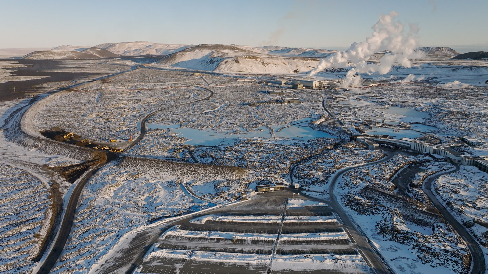Land Continues To Rise, Svartsengi Power Plant Evacuated Due To Gas Pollution