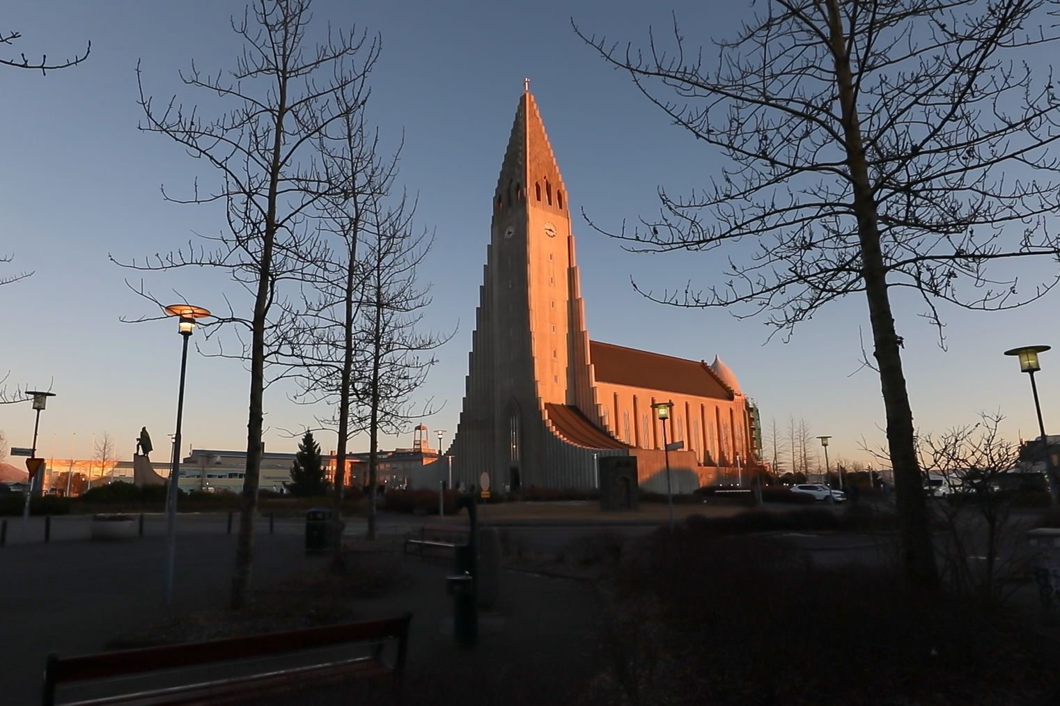 Watchtowers Installed To Fight Pickpockets