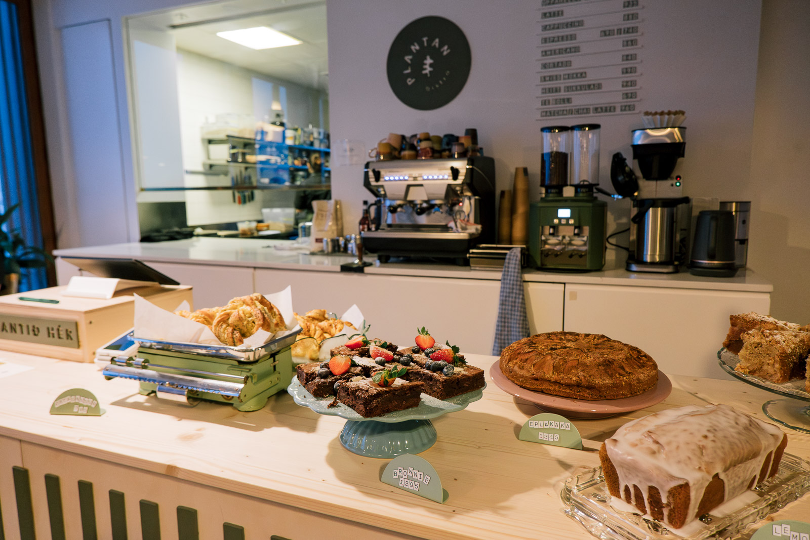 New In Town: Gilligogg, Fríbúðin, NÍNA & Plantan Bistro