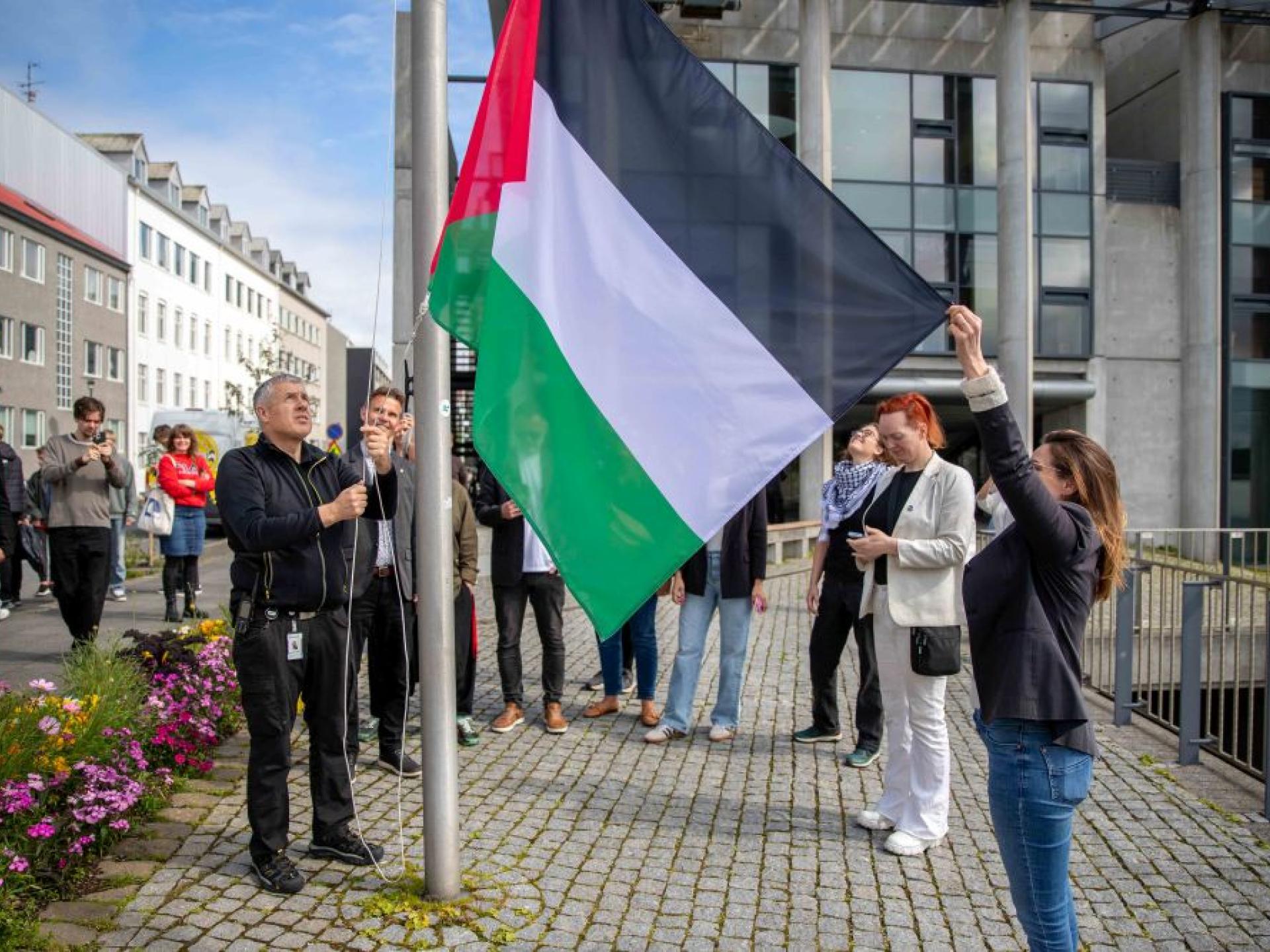 Independence Party Opposes Flying Palestinian Flag Outside City Hall