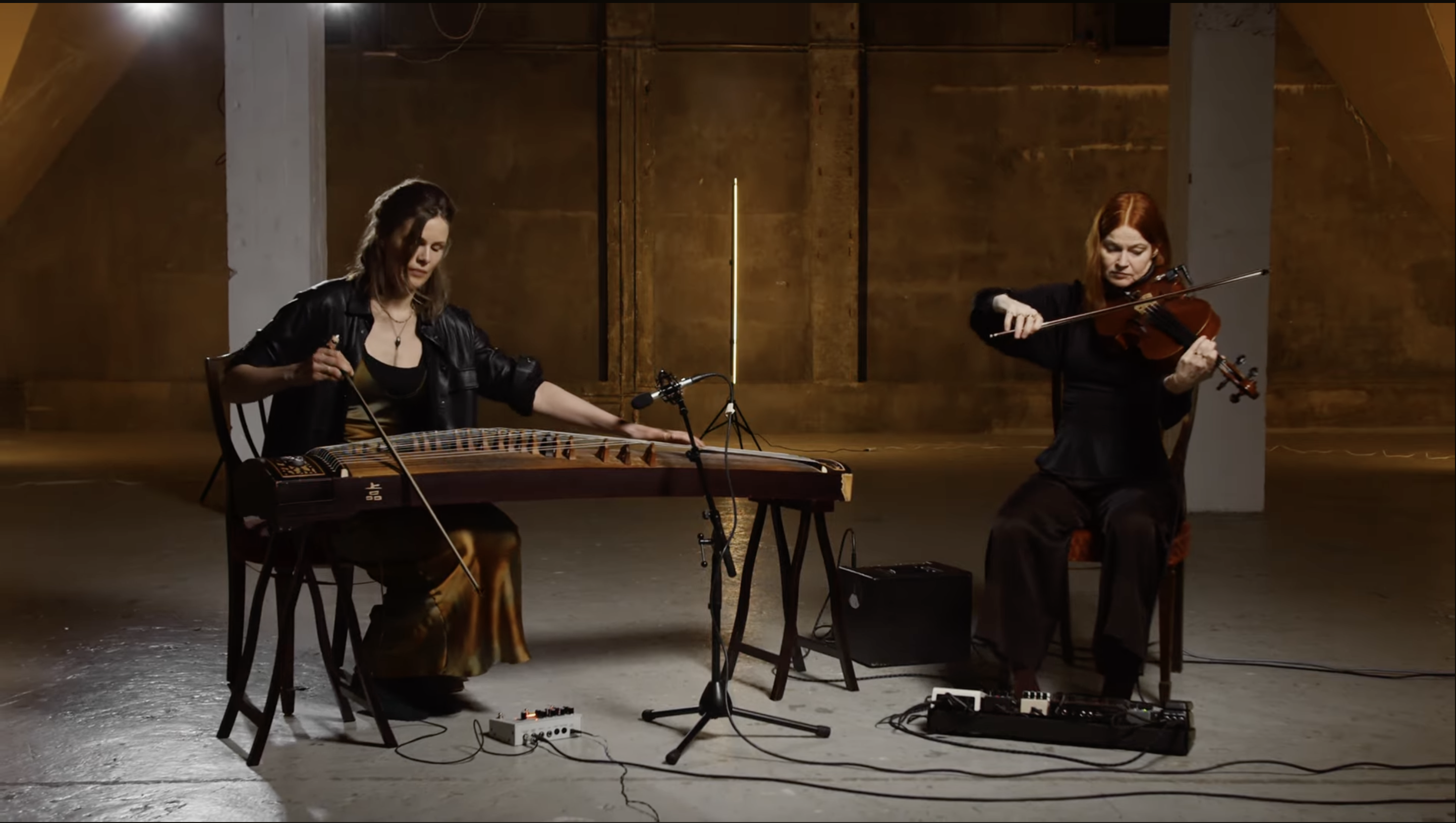 Video Premiere: Íris Thorarins Spotlights The Guzheng In ‘A Duet Of Distant Strings’