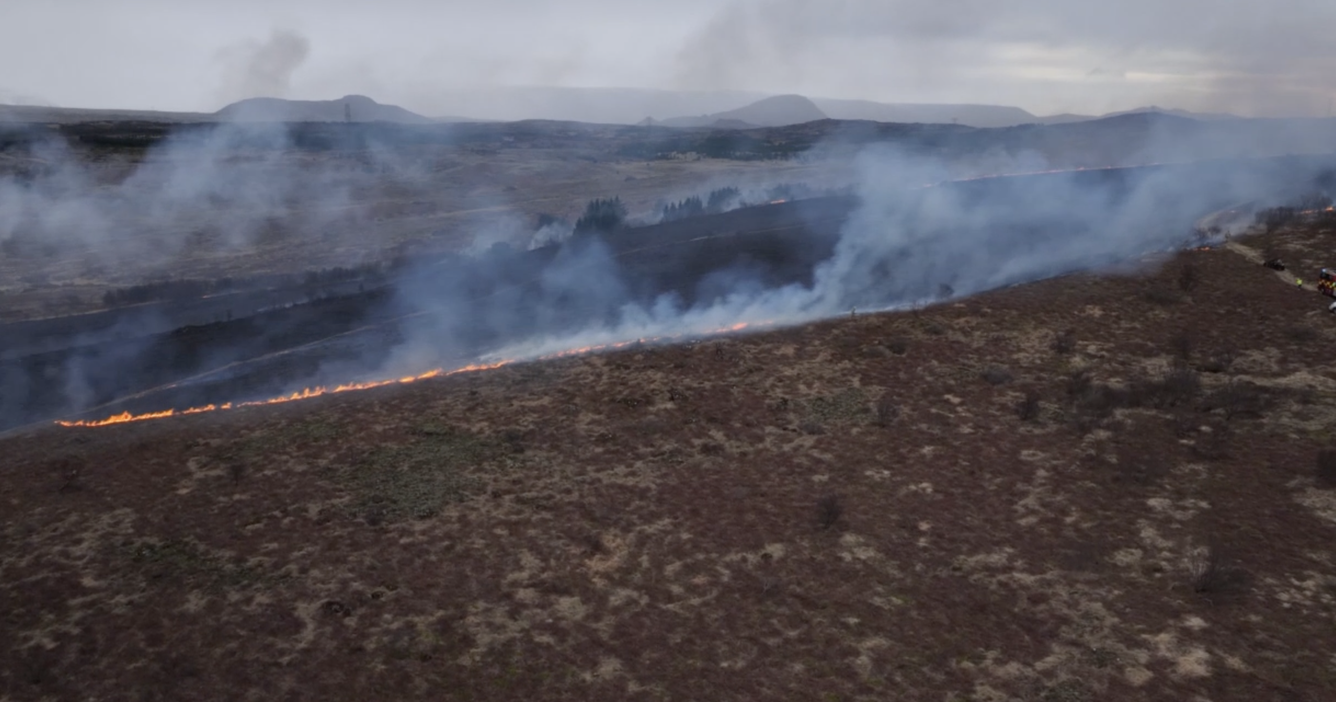 Fire Near Elliðavatn Contained After Four-Hour Battle