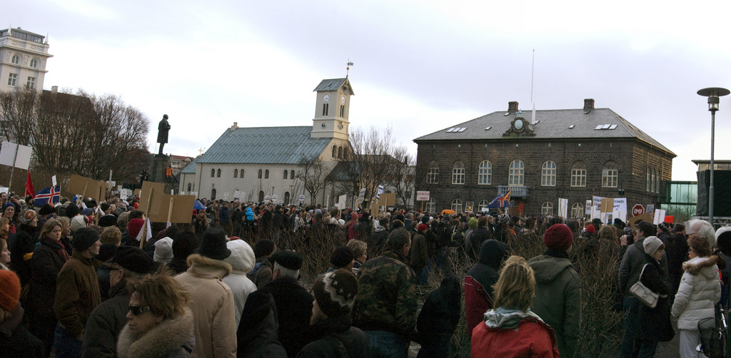 At Austurvöllur, Icelanders Once More Protest Their Government
