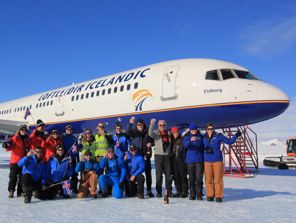Icelandic Airline Company Participates In Historic Antarctic Landing