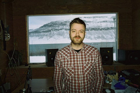 Never Let me Down: Aldrei Fór Ég Suður