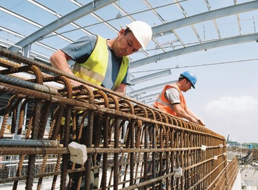 Construction Crane Numbers Hitting Pre-Crash Levels