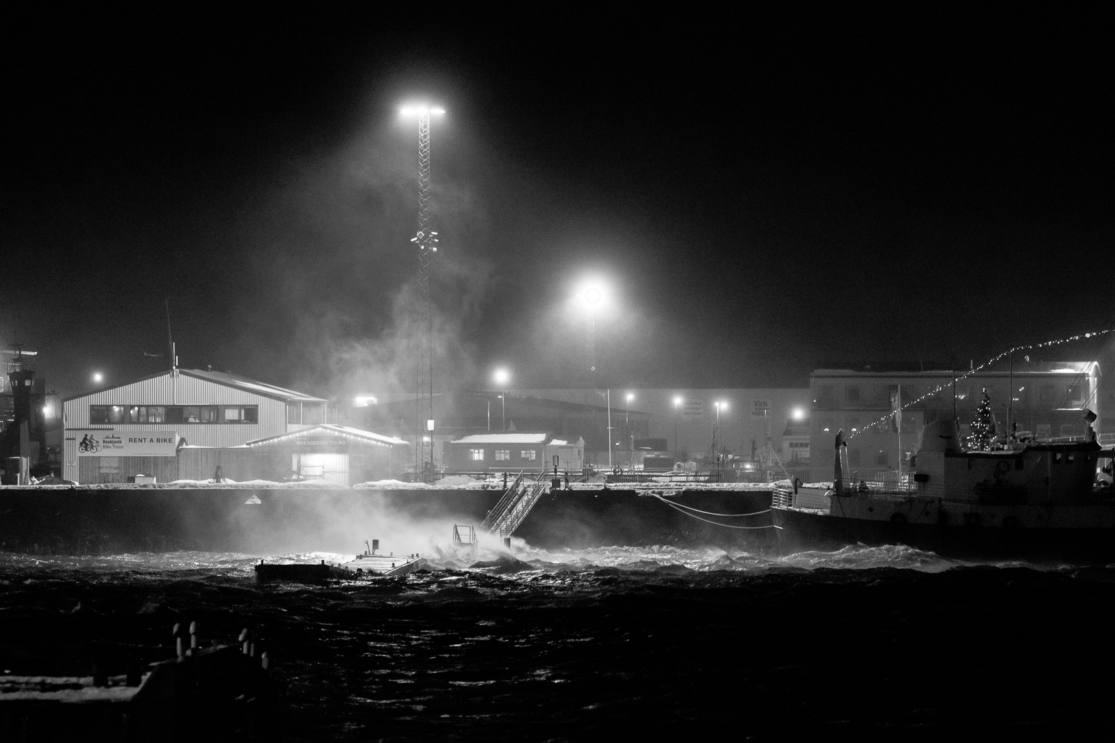 Winds Of Up To 40 MPS Storm Hitting Iceland Today