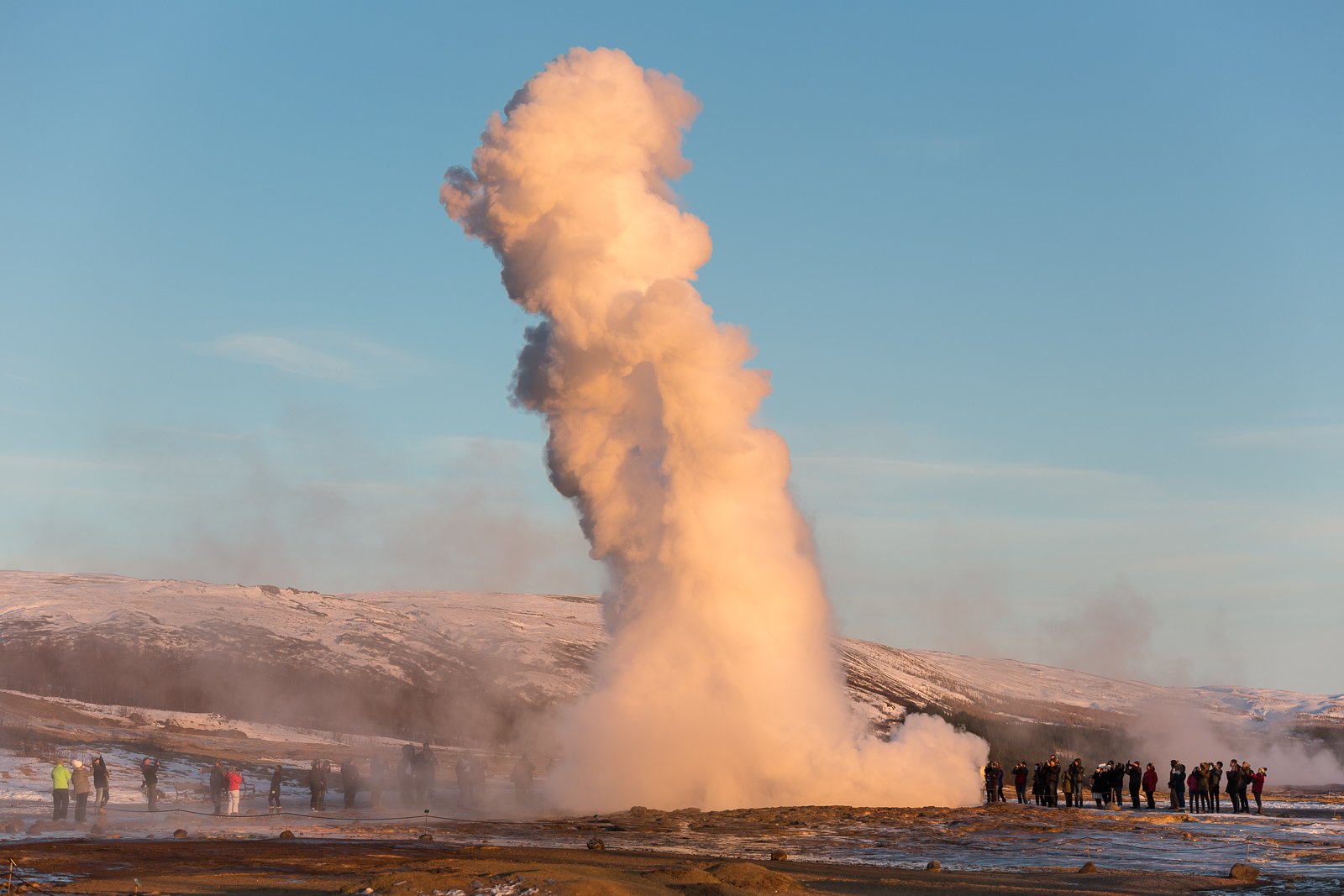 “Pink Geysir” Artist Cleared Of All Charges