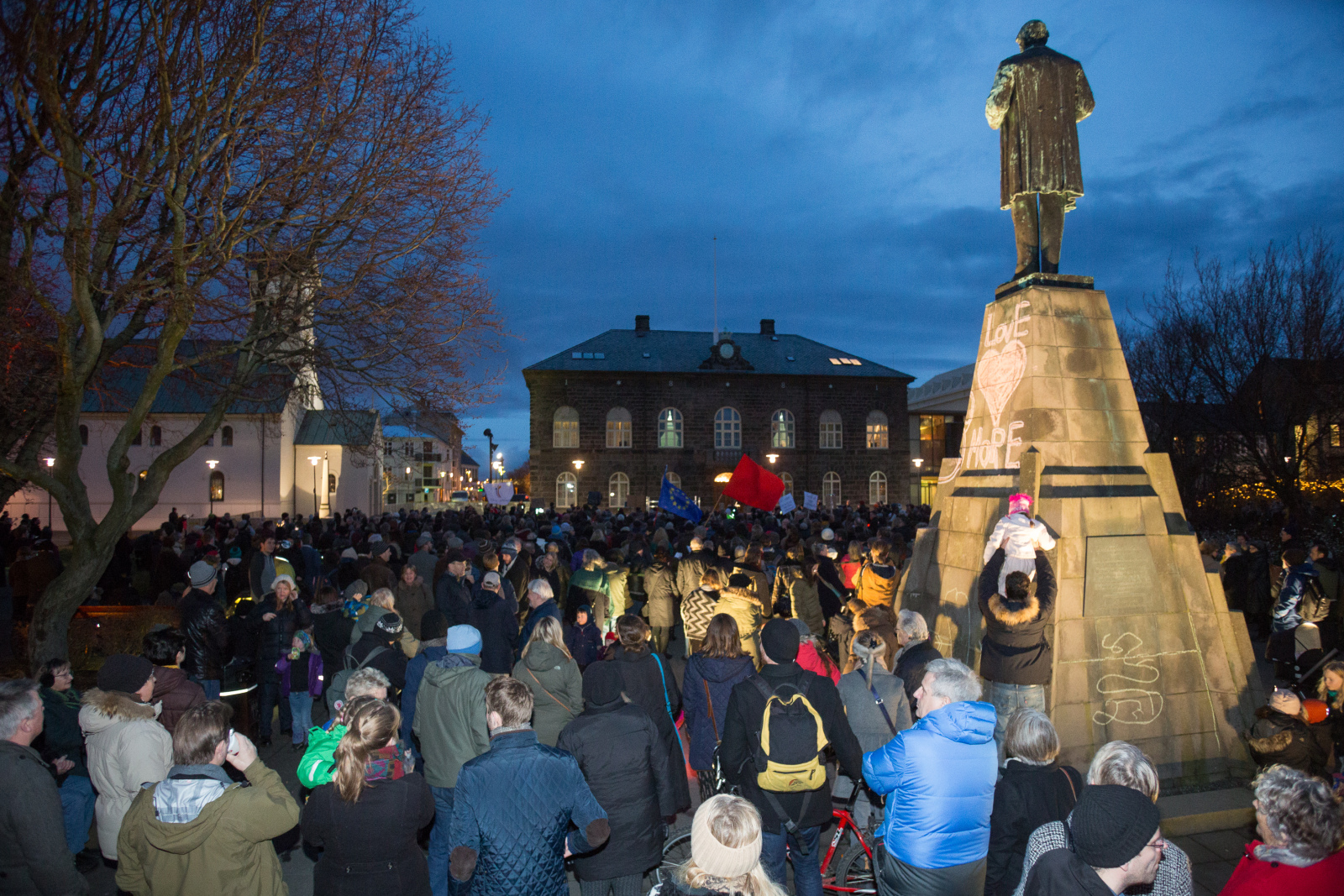 Trust In Iceland’s Parliament Drops Further