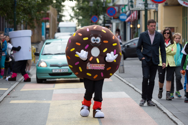 Dunkin' Donuts open in 101 Reykjavík, 2015 by Art Bicnick