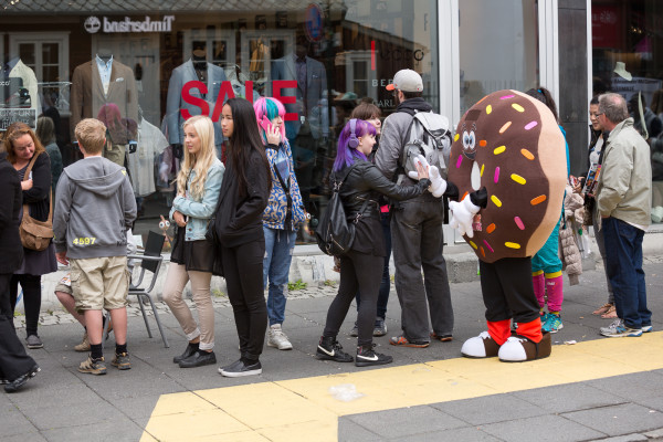 Dunkin' Donuts open in 101 Reykjavík, 2015 by Art Bicnick