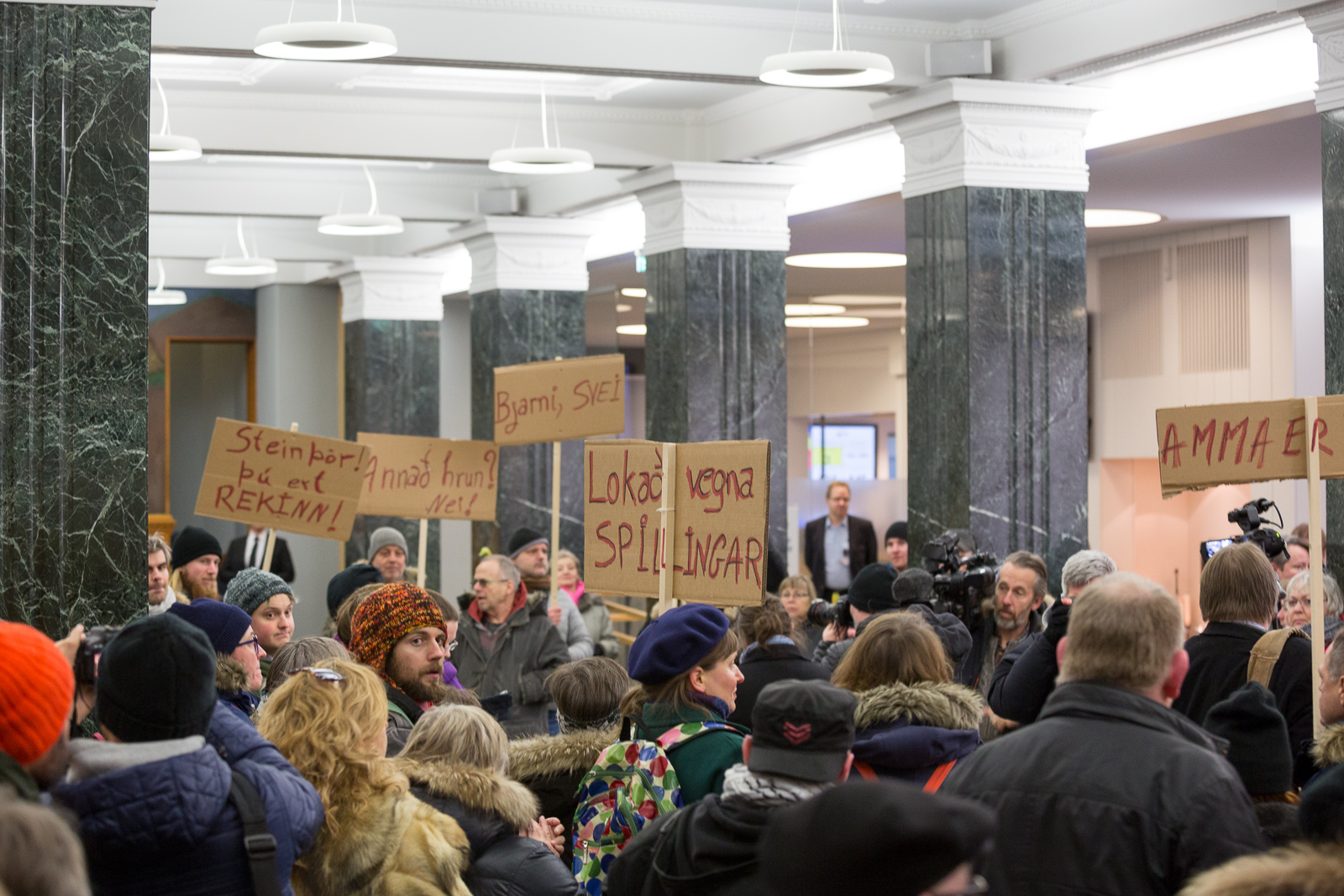 Protest At Landsbanki – Photos And Video