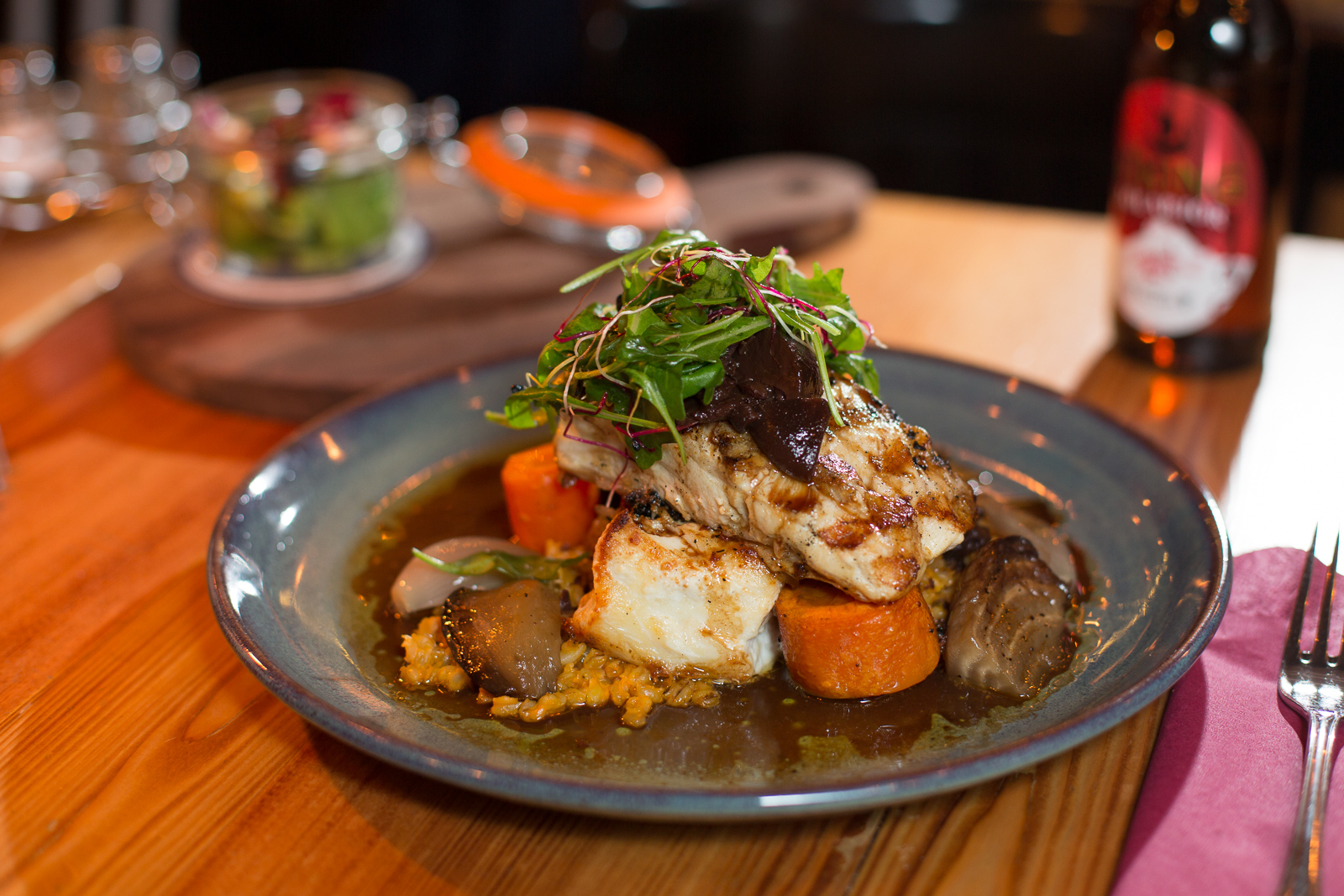 Restaurant Review: At Íslenski Barinn, Retro Confusion