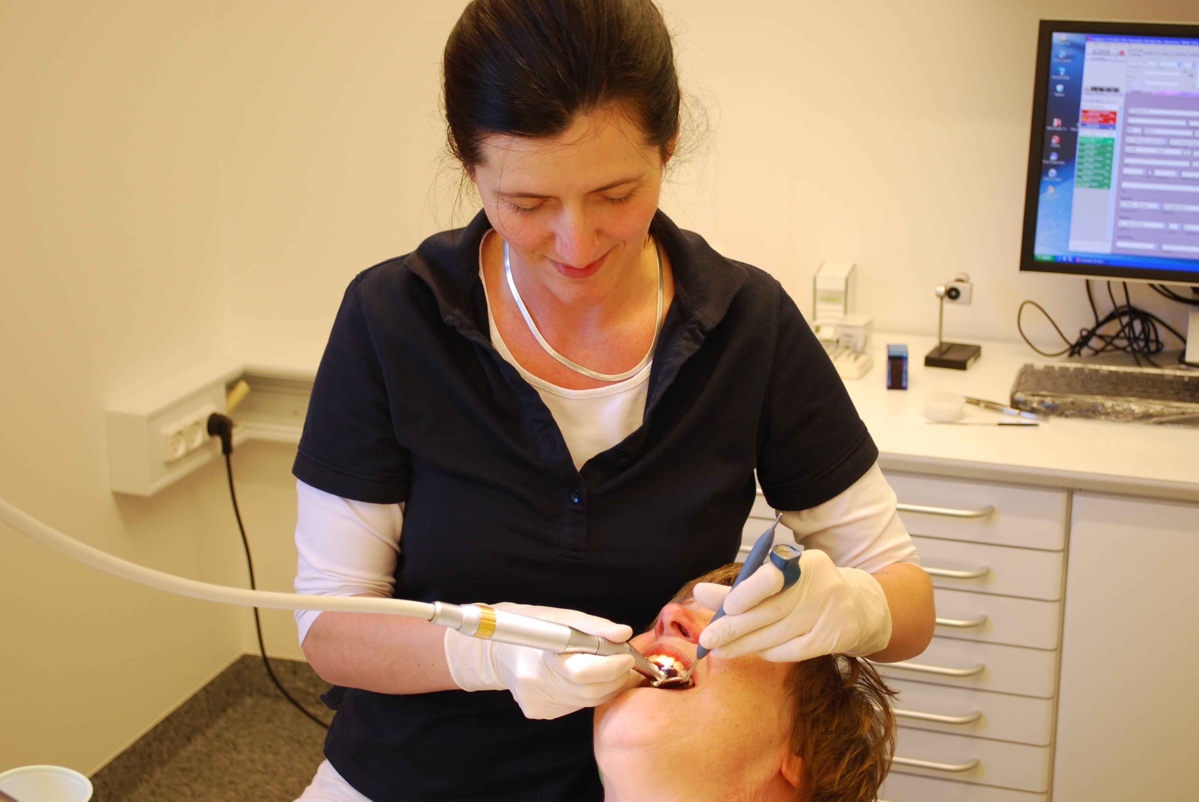 Pirates Propose Free Dental Care; Conservative Calls Idea “Populism”