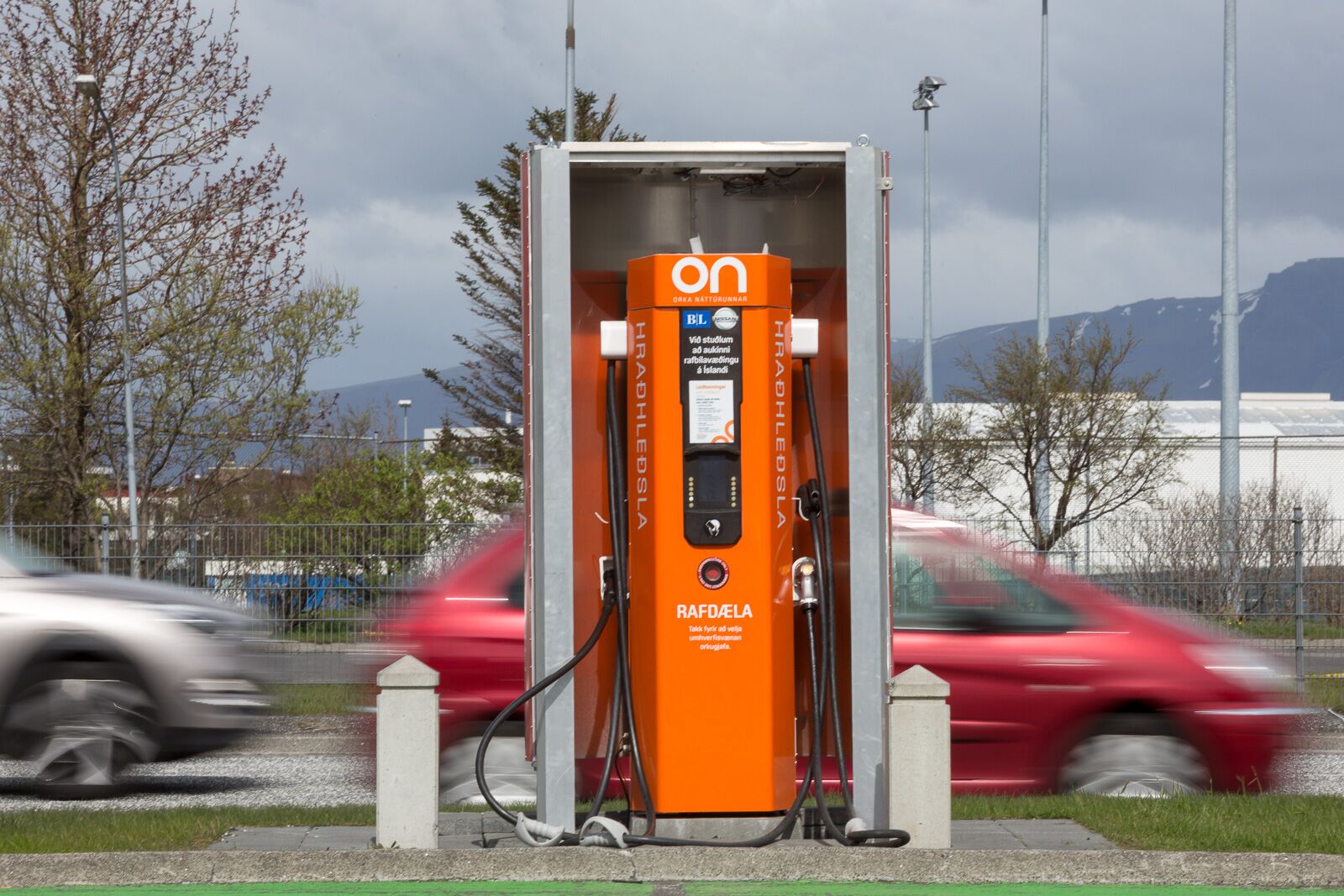 90 Electric Car Charging Stations In Reykjavik Over Next Three Years