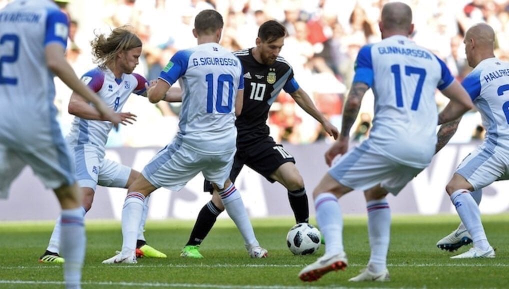 #SmiteTheWorld Daily: Gylfi Out?, Bank Closes For #NGA Game, Dodgy Ads, & More