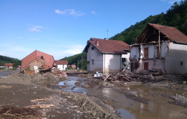 Icelandic Company Donates Water To Serbian Flood Victims