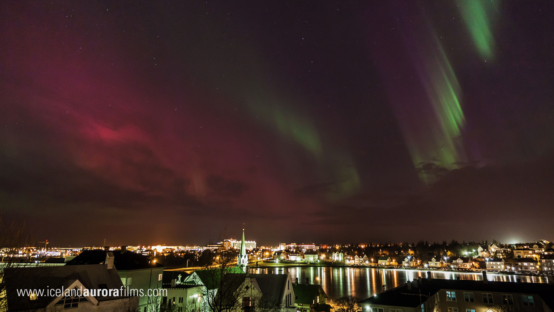 Filmed 130 Nights Of Aurora Borealis Over 3 Years