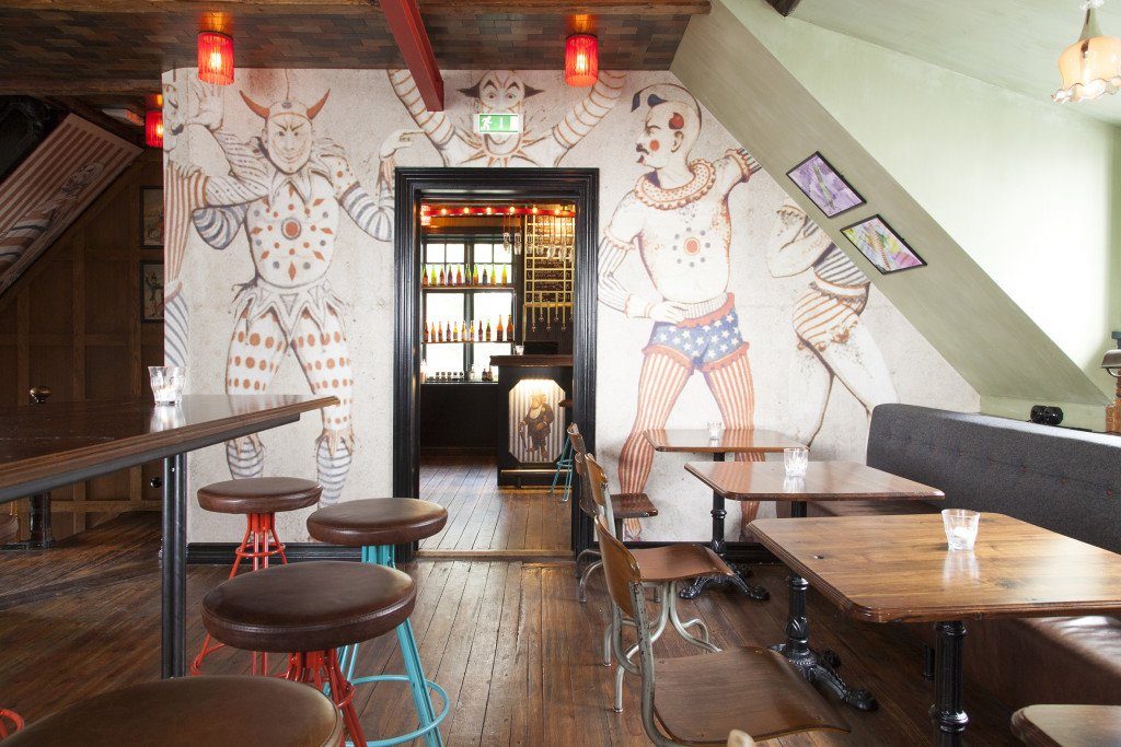 Interior picture of bar where Icelandic Craft Beer is served