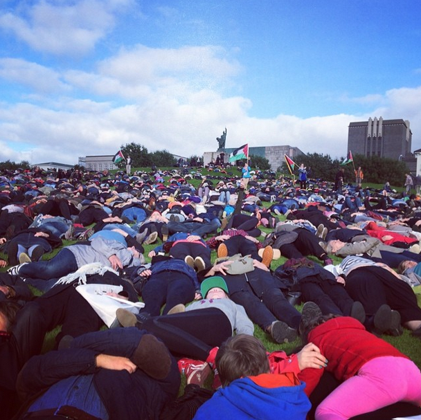 3000 People Attend Gaza “Die In”