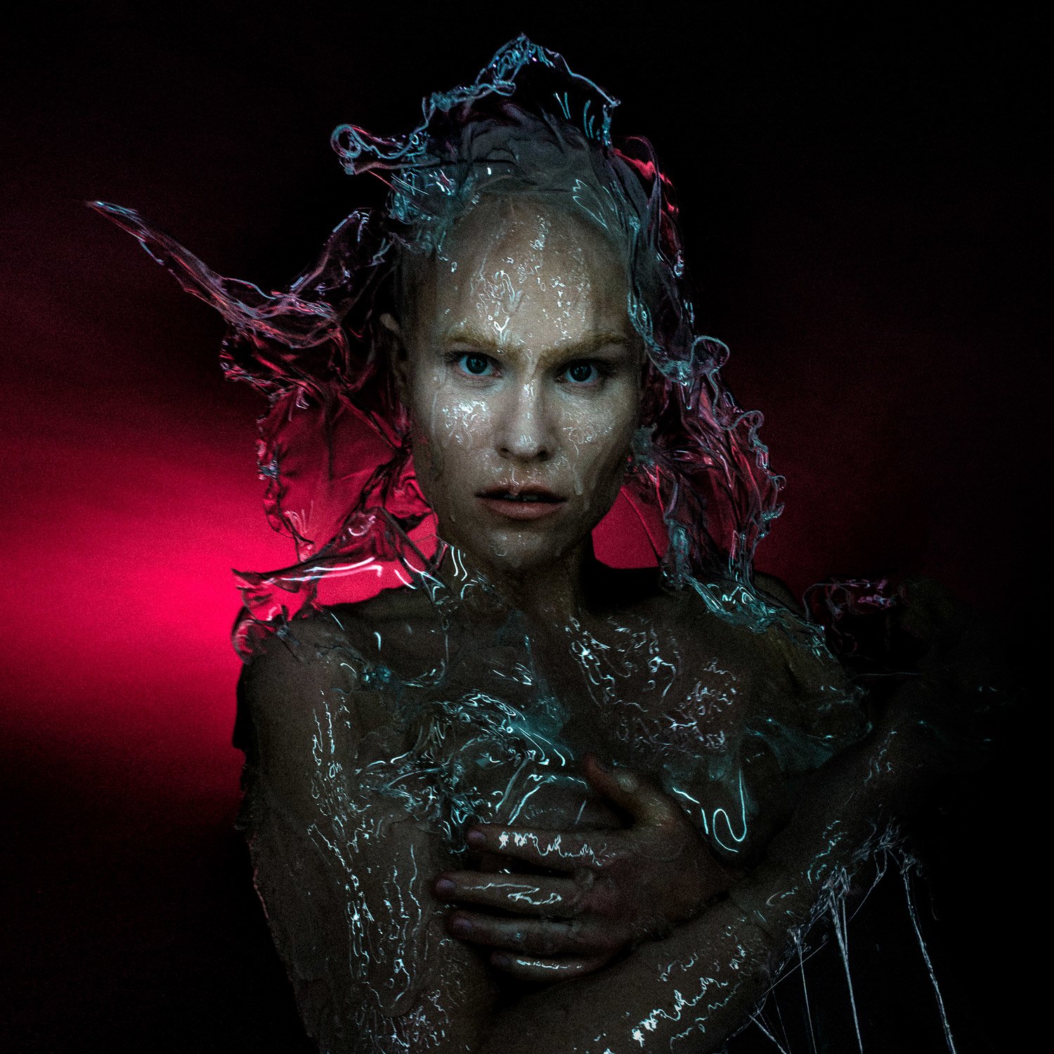 It’s Her World: SiGRÚN Prepares To Unleash Debut Album ‘Onælan’