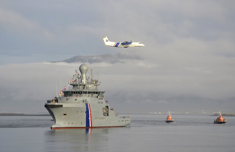 Five Russian Vessels Monitored East Of Iceland