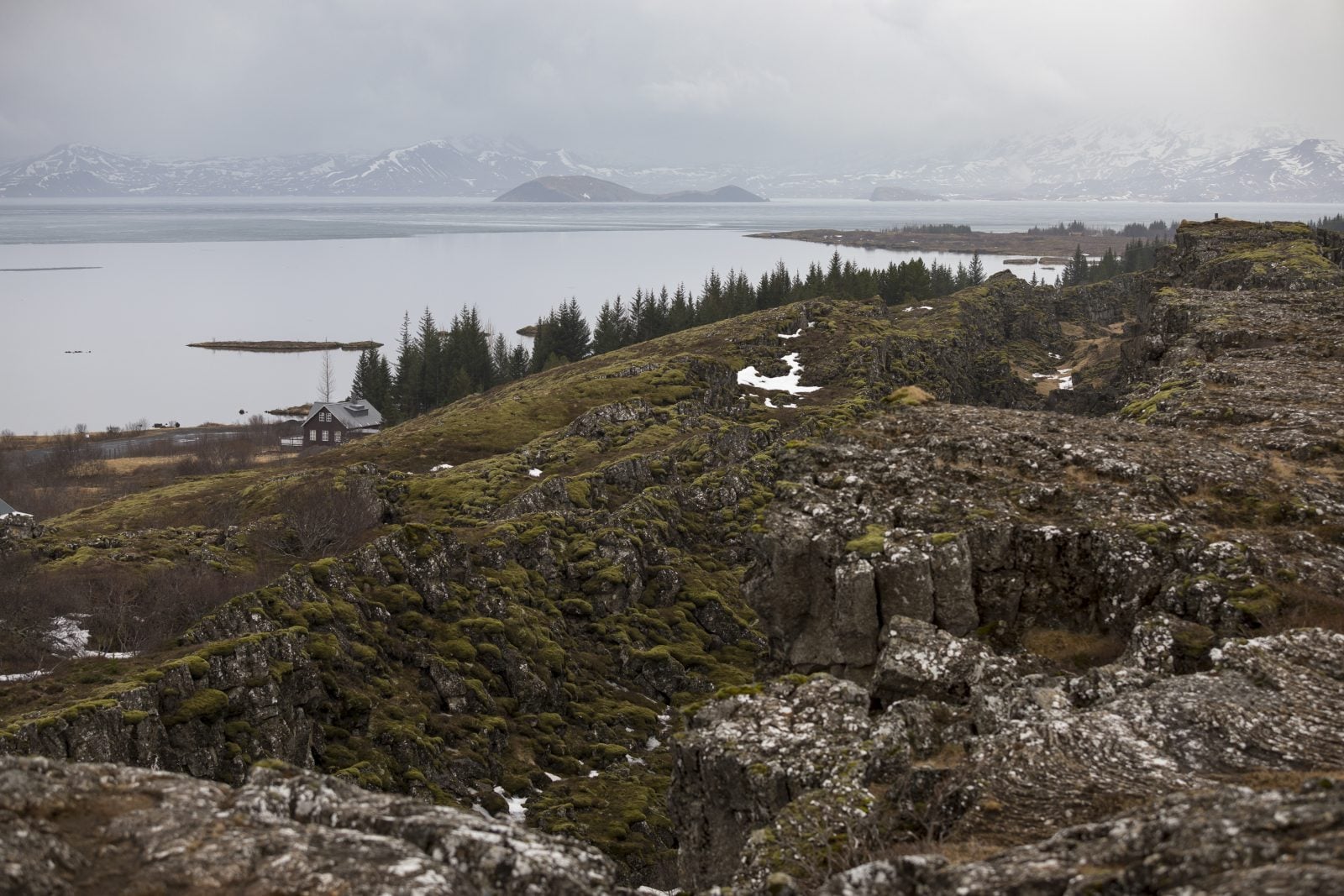 Rescue Workers Recover Injured Man From Þingvellir