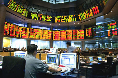 Icelandic Stock Market Decreased 1.62% Following US Stock Plummet