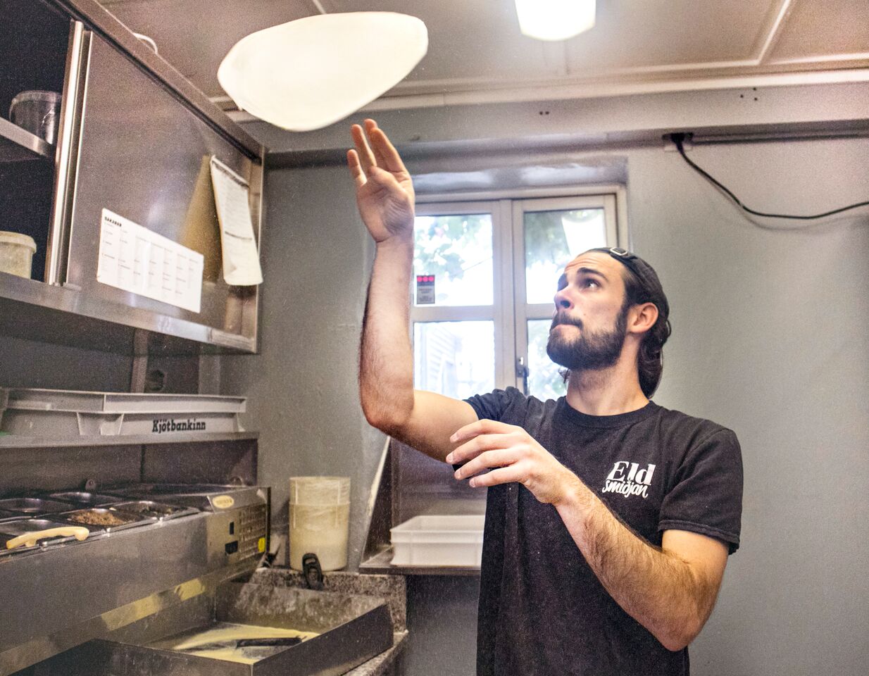 Hour Of The Wolf: Cheeseburgers Got Nothing On A Fifteen-Topping Pizza