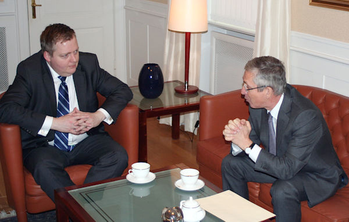 PM, President And Mayor Offer Condolences To France