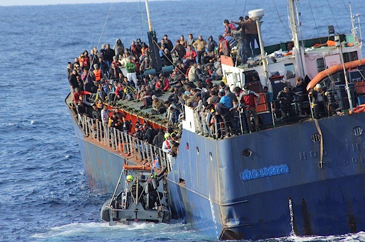 Coastal Patrol Vessel Týr Rescues 406 Migrants Drifting On “Deadliest Route”